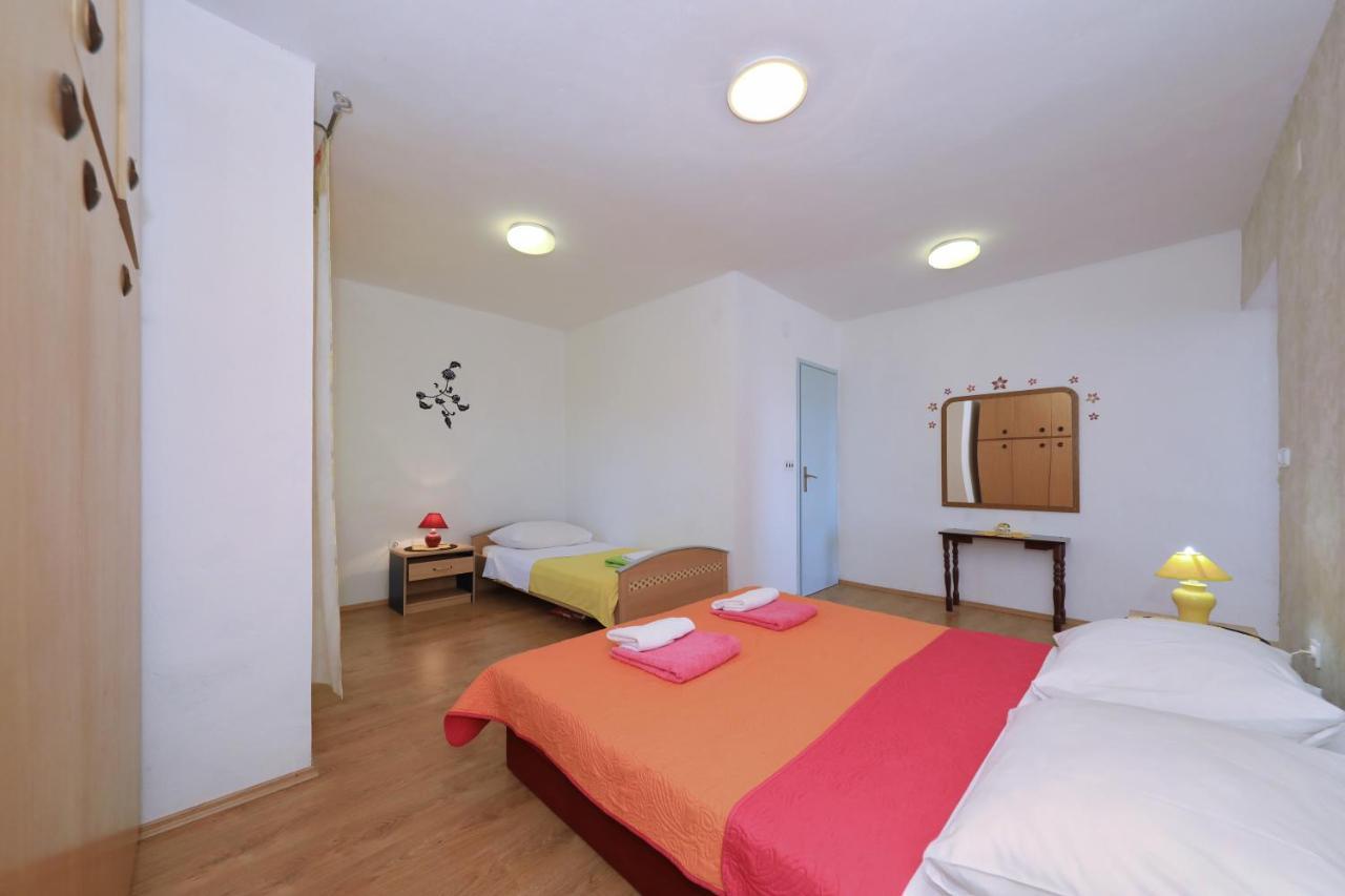 Apartments Luca Ražanac Extérieur photo