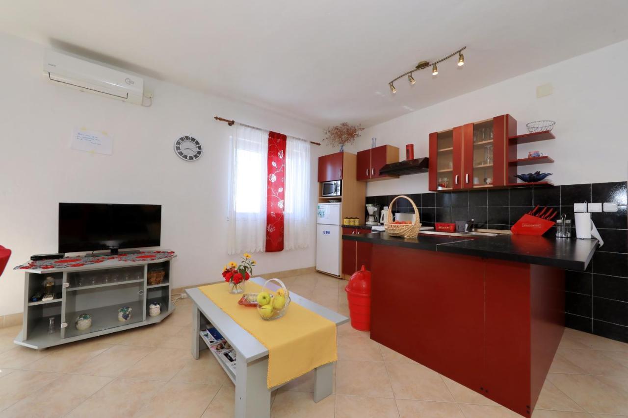 Apartments Luca Ražanac Extérieur photo